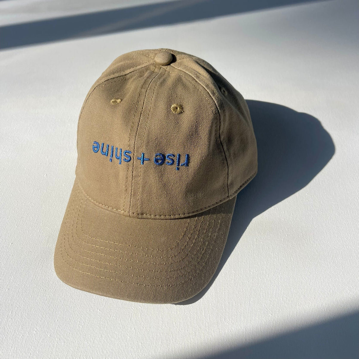fini. Cap Rise + Shine Natural 老式刺繡棒球帽 自然 兒童 S – summuse